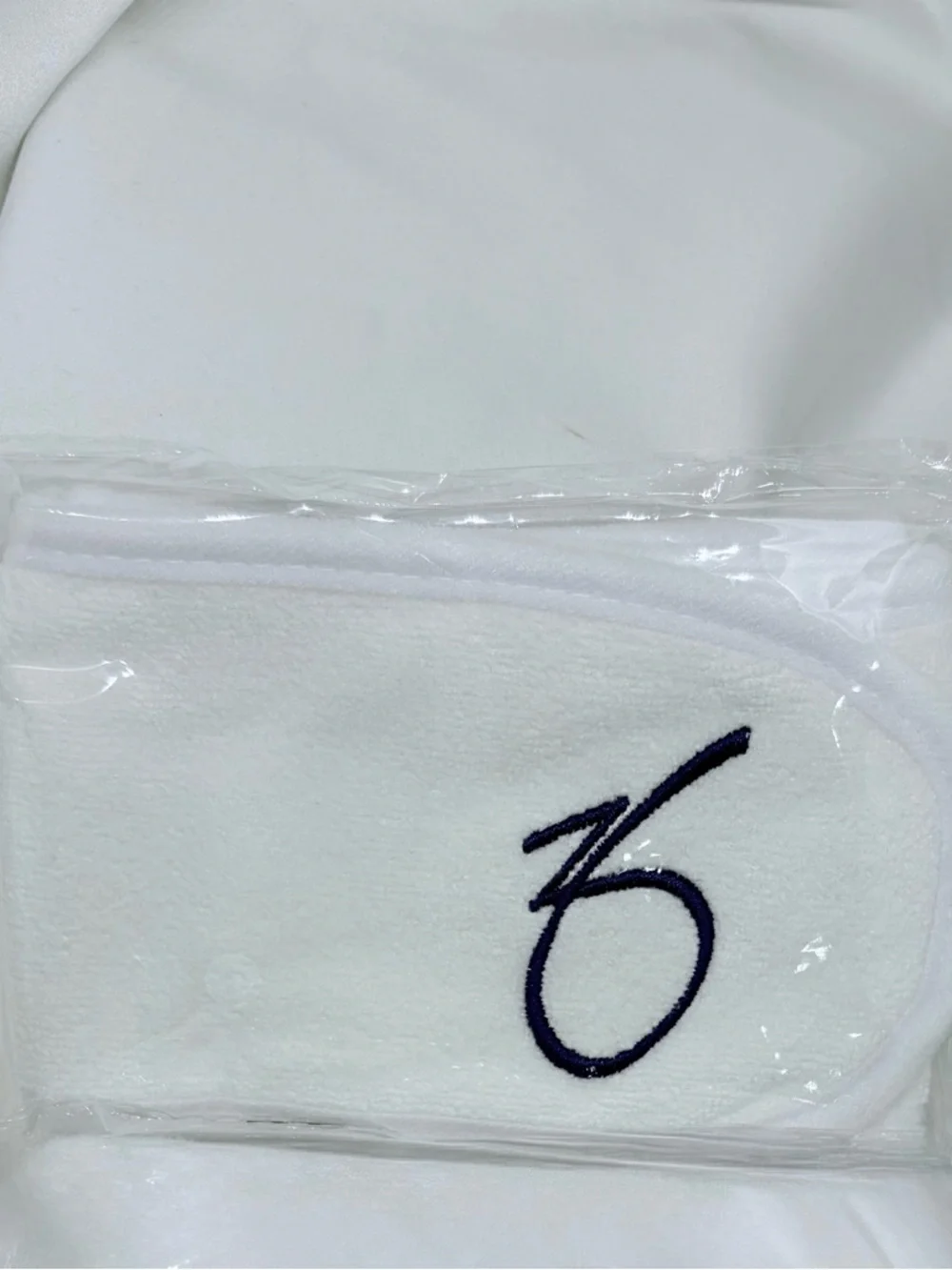 ๐ ZO Skin Brightening Retinol 1% (Full Size) + 3 BONUS Gifts ๐ ($263 Value) - Picture 10 of 10